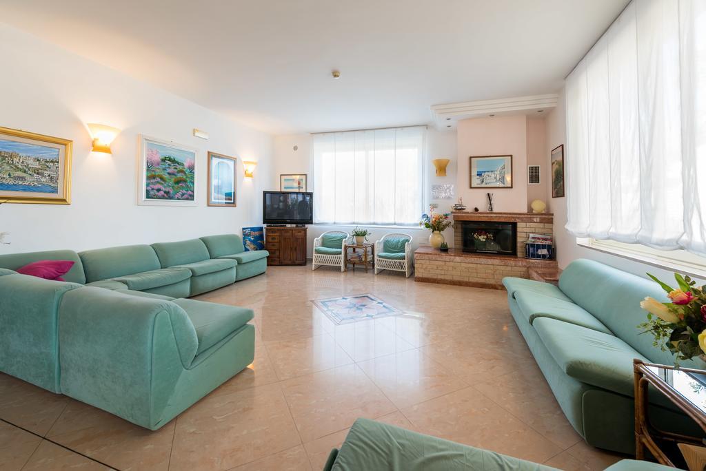 Albergo Villa A Mare Peschici Luaran gambar